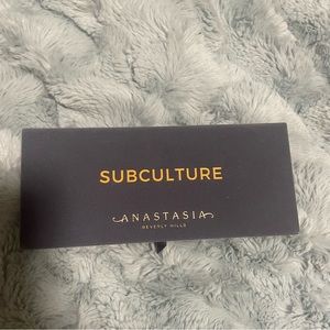 Eyeshadow Palette